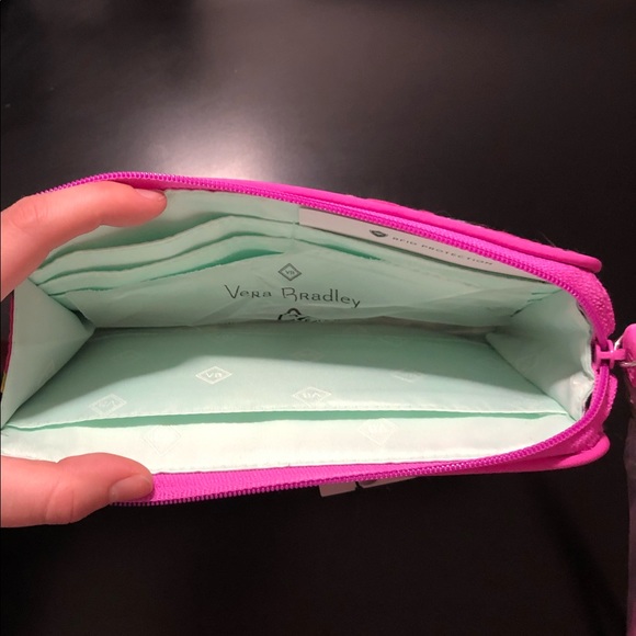 RFID Front ZIP Wristlet - Picture 3 of 3